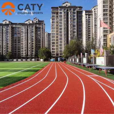 Поглощающая удары и высокопроизводительная доступная беговая трасса для школ и спортивных объектов